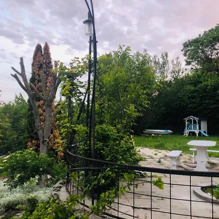 A Lugas - The Pergola Holiday home